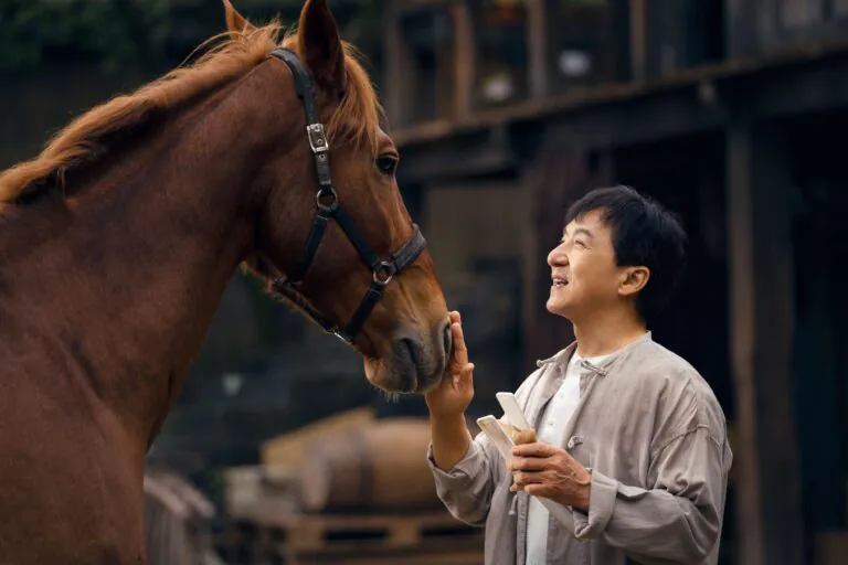 A2 divulga trailer de 'Bons Companheiros', nova comédia estrelada por Jackie Chan