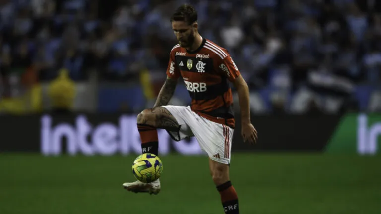 Léo Pereira pelo Flamengo