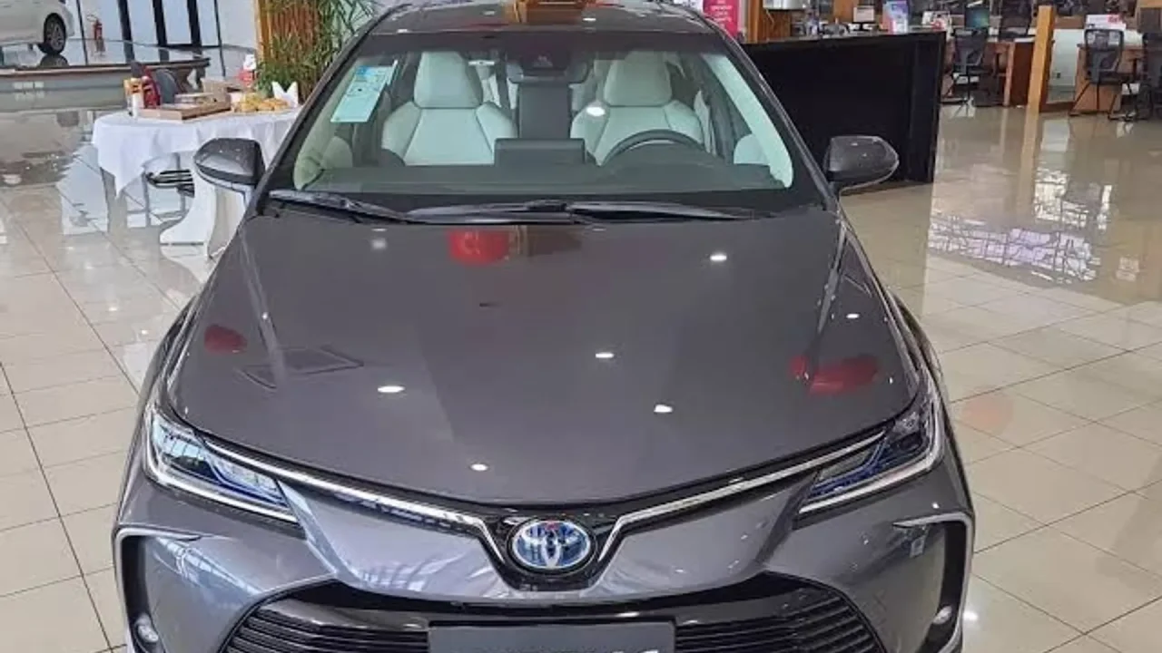Toyota Corolla Altis Premium 2024