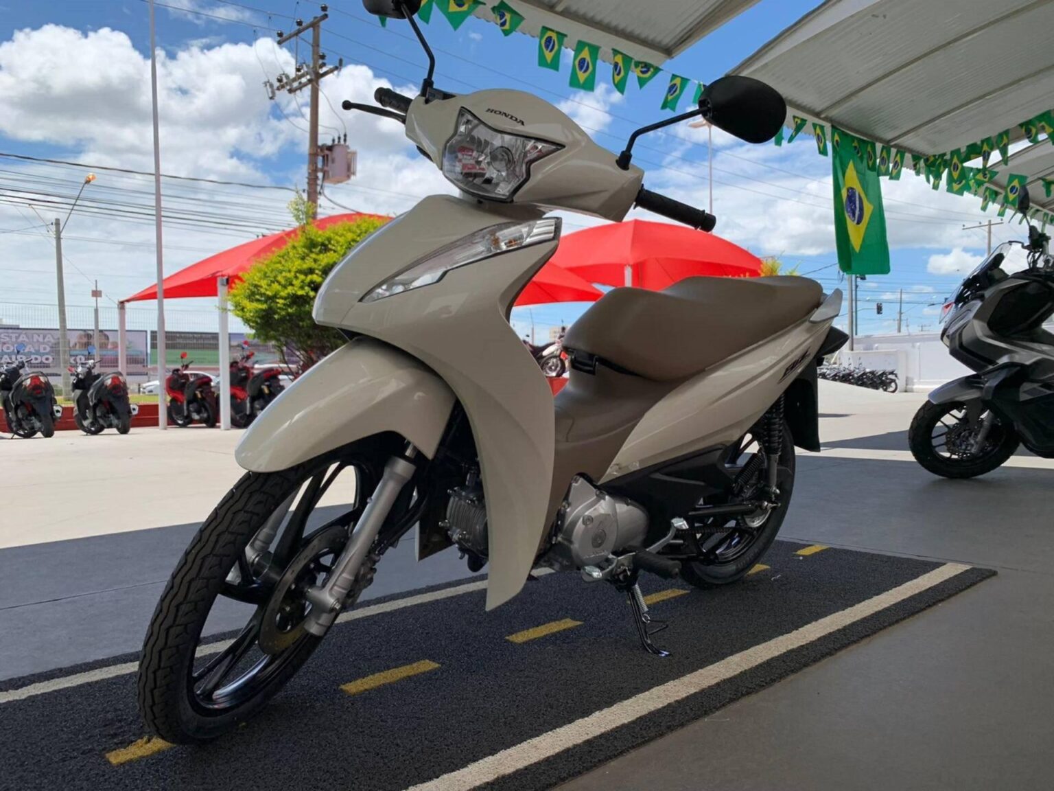 Honda Biz 2024 preço, cores, detalhes e equipamentos