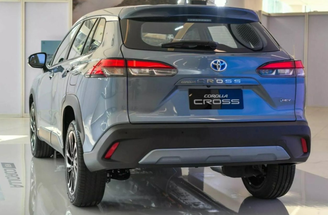 Novo Toyota Corolla Cross 2025 já tem data para chegar ao Brasil