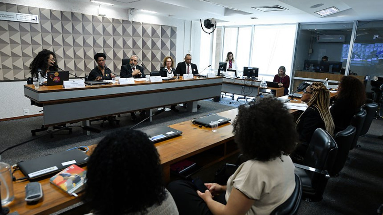 Ensino sobre a história e a cultura afro-brasileiras não é cumprido nas escolas (Créditos:Edilson Rodrigues/Agência Senado)