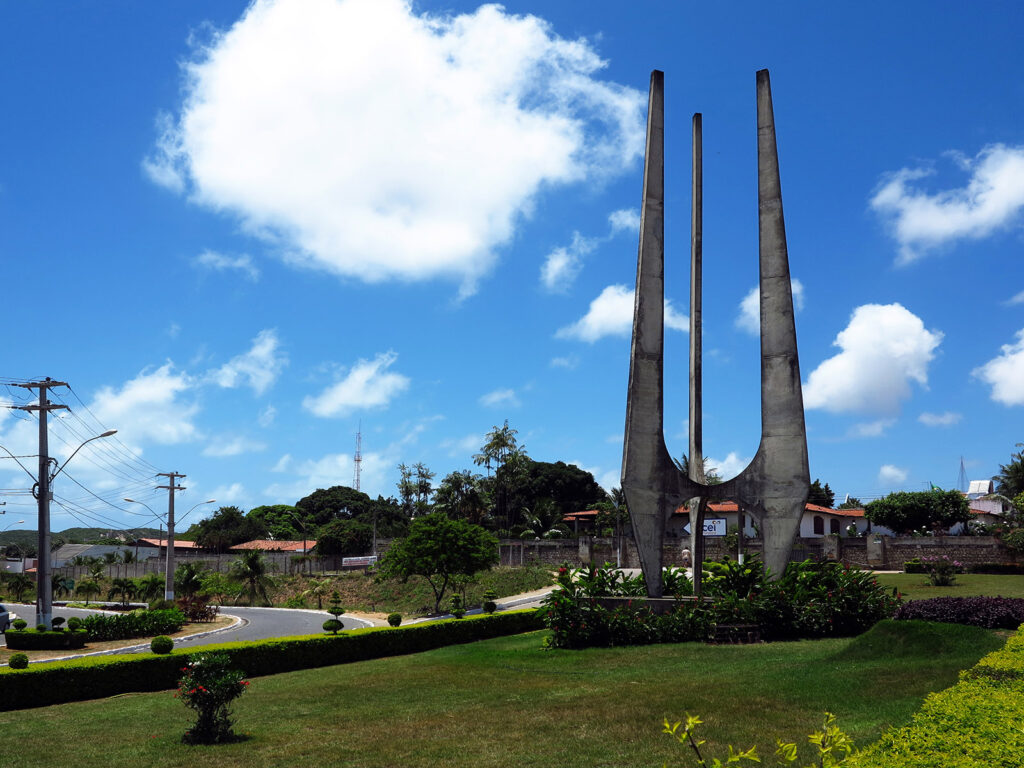 As vagas residuais na UFRN são uma consequência direta de cancelamentos de cursos por diversos motivos, como estipulado no Regulamento dos Cursos Regulares de Graduação da UFRN (Resolução nº 046/2020 – Consepe). Estas vagas surgem de situações como desistência de estudantes, transferências para outras instituições, ou outros fatores que resultam na liberação de vagas que anteriormente estavam ocupadas.