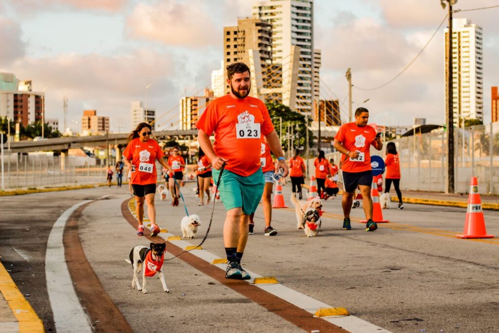 Praia Shopping recebe nova edição do 'Super Encãotro' com corrida para pets e show musical