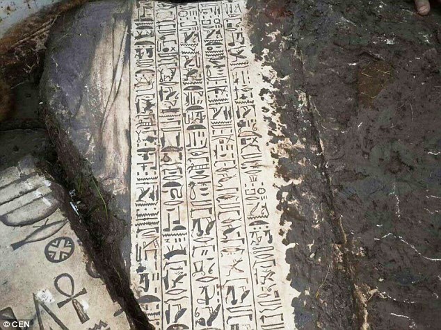 base-de-colunas-no-Egito