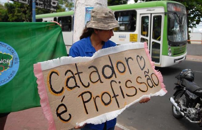 Catadores-reivindicam-melhores-atividades-Manaus_ACRIMA20120605_0058_18