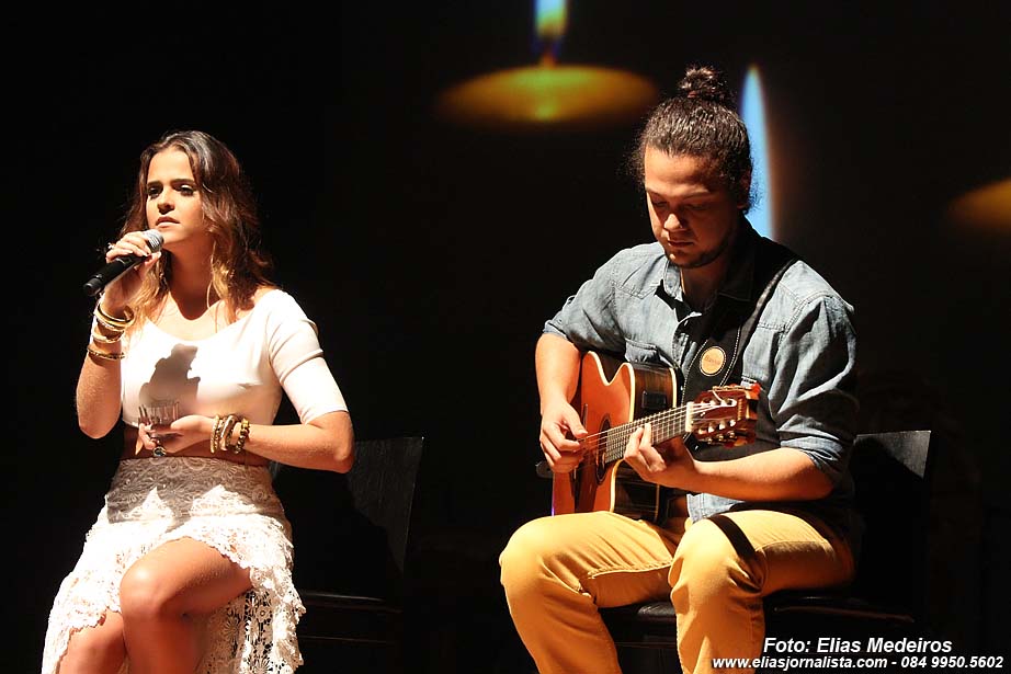 Camila-Masiso-e-o-músico-Diogo-Guanabara