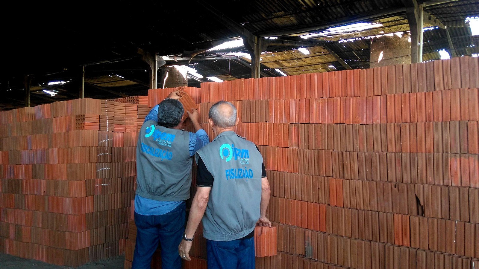 Ipem encontra irregularidades em 33% tijolos fabricados e vendidos no RN