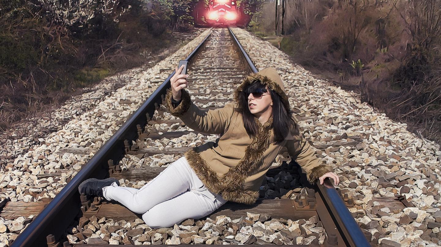 Estudo mostra que 259 pessoas já morreram tirando selfie