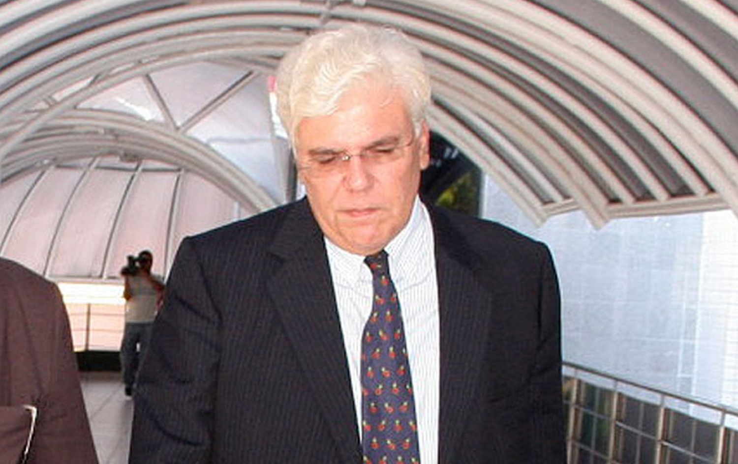 Ex-governador Fernando Freire é condenado a 12 anos de prisão