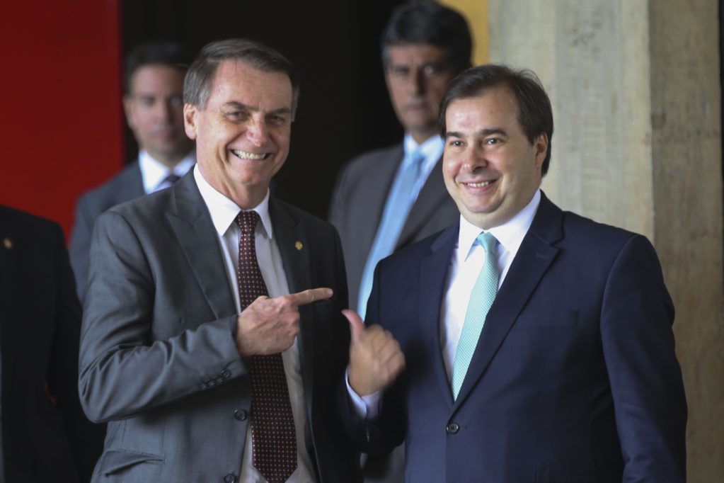 Partido de Bolsonaro apoiará Rodrigo Maia para presidência da Câmara