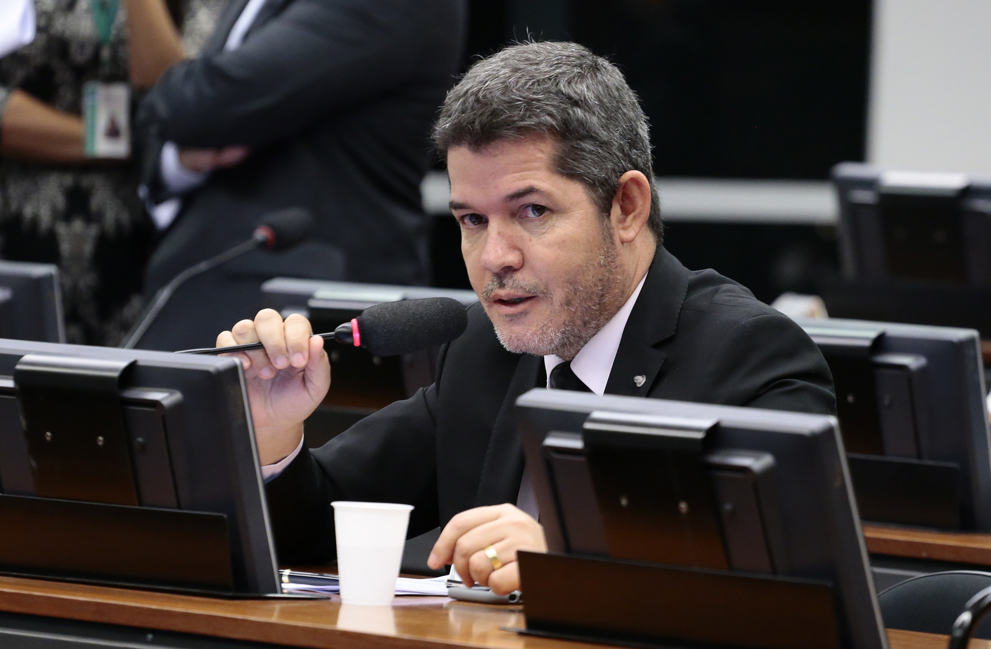 Delegado Waldir Líder do PSL faz apelo por entendimento entre Rodrigo Maia e Jair Bolsonaro