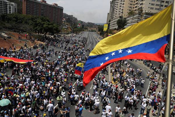 Rússia alerta EUA para não interferir na Venezuela