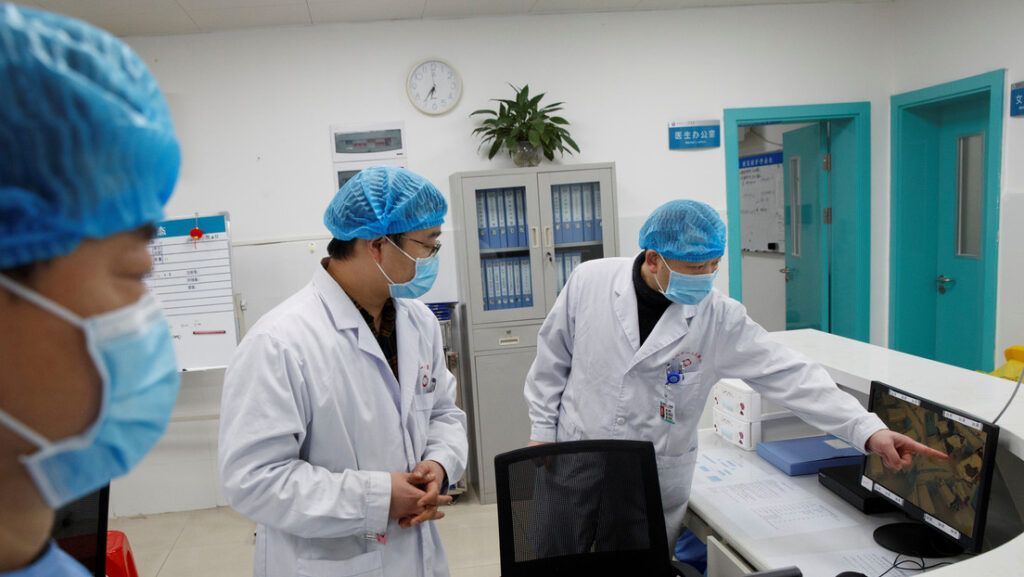 China confirma 25 novas mortes por coronavírus