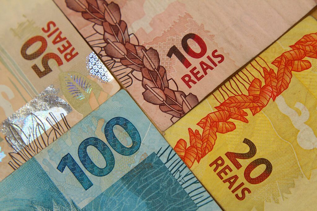 Auxílio emergencial pagamento dos R$ 600 inicia na quinta-feira CadÚnico dinheiro