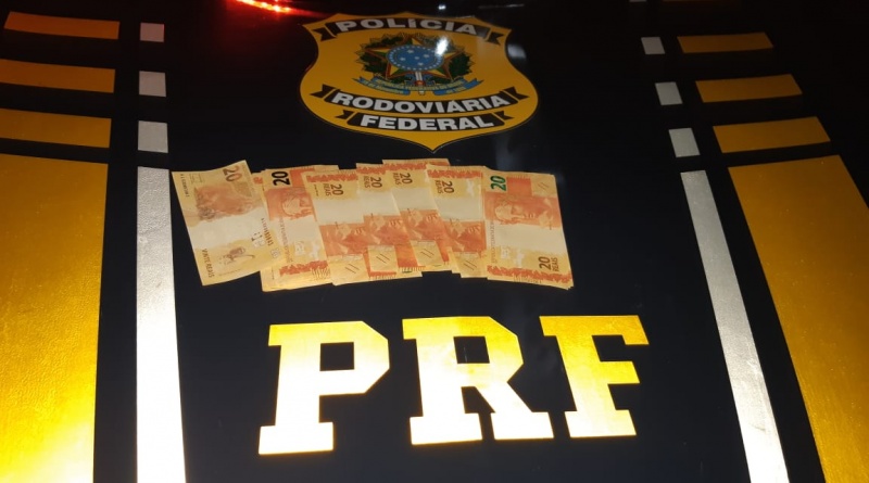 Trio é preso com dinheiro falso em Canguaretama