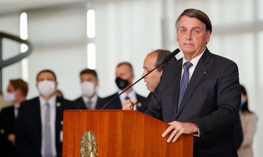 Bolsonaro pretende estender auxílio emergencial até o final de 2020