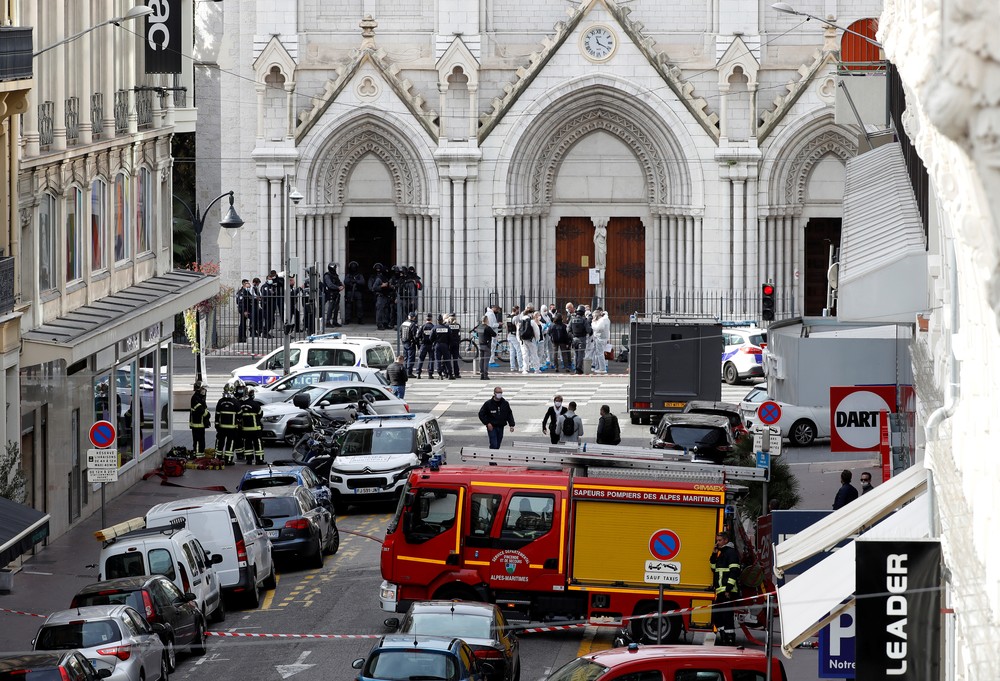 Ataque deixa 3 mortos em basílica de Nice