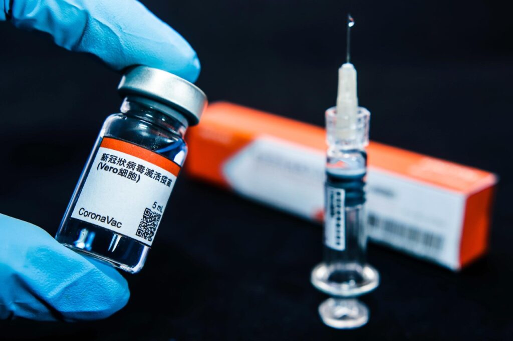 Covid-19 governo pretende comprar 46 milhões de doses da vacina da Sinovac