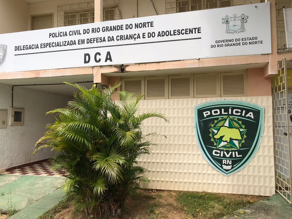 Polícia Civil prende casal por estupro de vulnerável Delegacia Especializada em Defesa da Criança e do Adolescente
