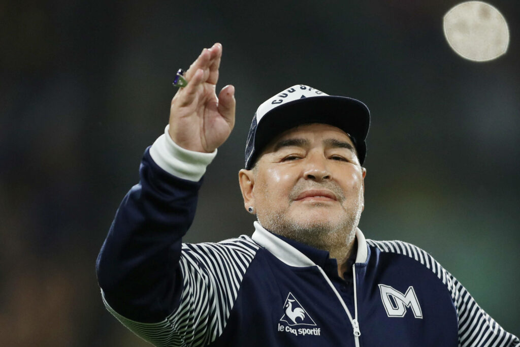 Aos 60 anos morre Diego Armando Maradona
