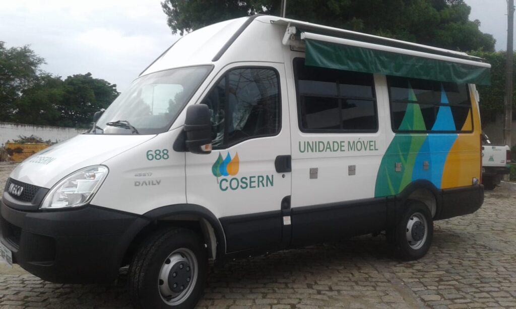 Cosern leva Unidade Móvel de Atendimento para a Praça Gentil Ferreira