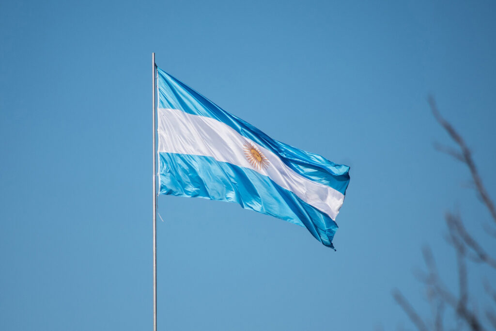 Presidente da Argentina envia ao Congresso projeto que legaliza aborto