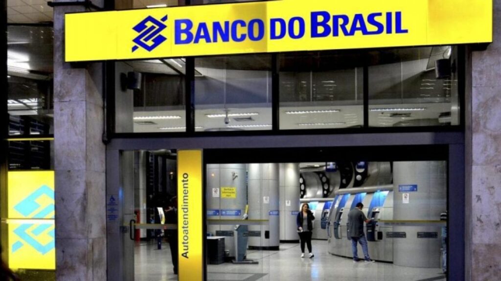 Banco do Brasil prevê corte de 5 mil funcionários e fechamento de 361 unidades