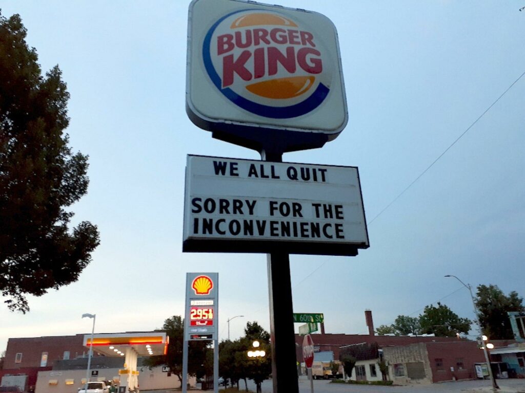 EUA rabalhadores do Burger King pedem demissão por causa das péssimas condições de trabalho