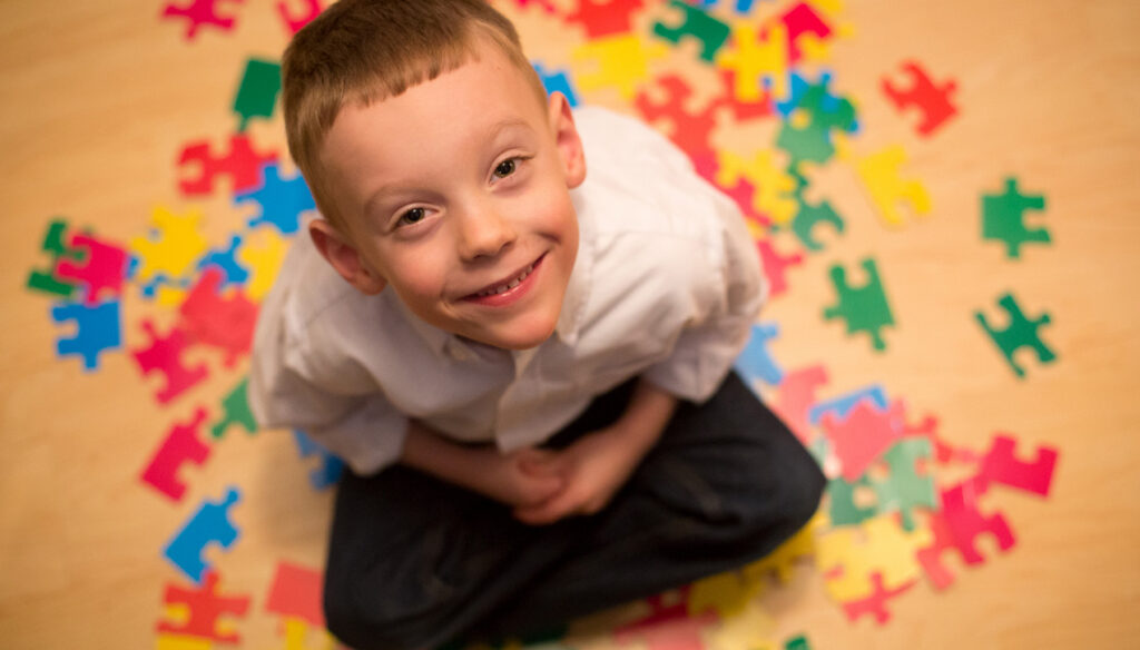 Lei garante prioridade no atendimento de pessoas com autismo em Natal