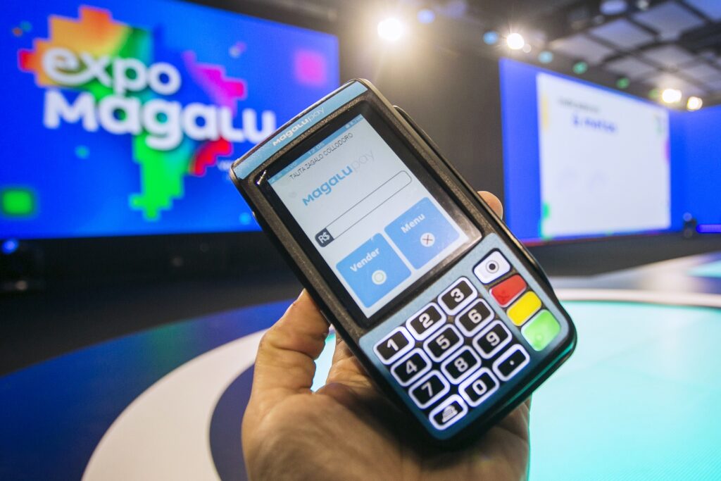 Magalu lança maquininhas de pagamento, conta digital empresarial e sistema de crédito