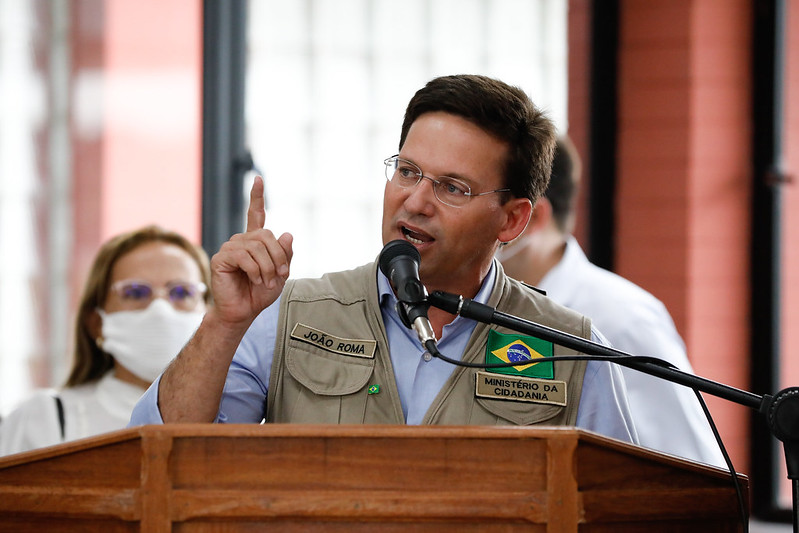 Auxílio Brasil deve pagar R$ 300 por mês a 17 milhões de brasileiros
