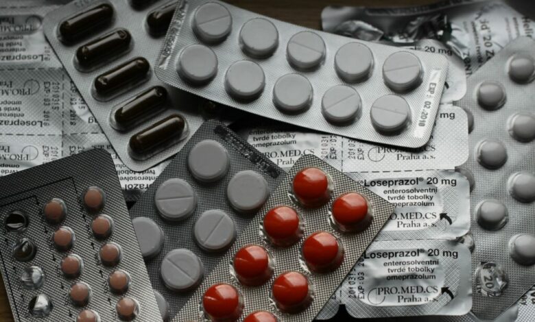 Nova onda de síndromes gripais aumenta busca por medicamentos nas farmácias