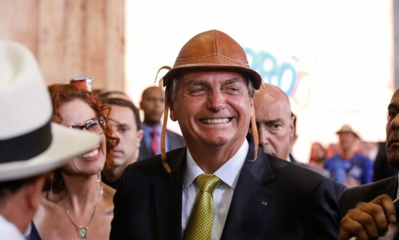 Bolsonaro e ministros participam de jeguiata no Rio Grande do Norte