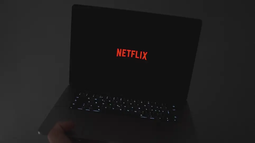 Netflix vai cobrar pelo compartilhamento de senhas