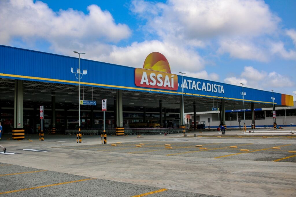 Assaí anuncia conversão de duas lojas do Extra no RN e geração de mil novos empregos