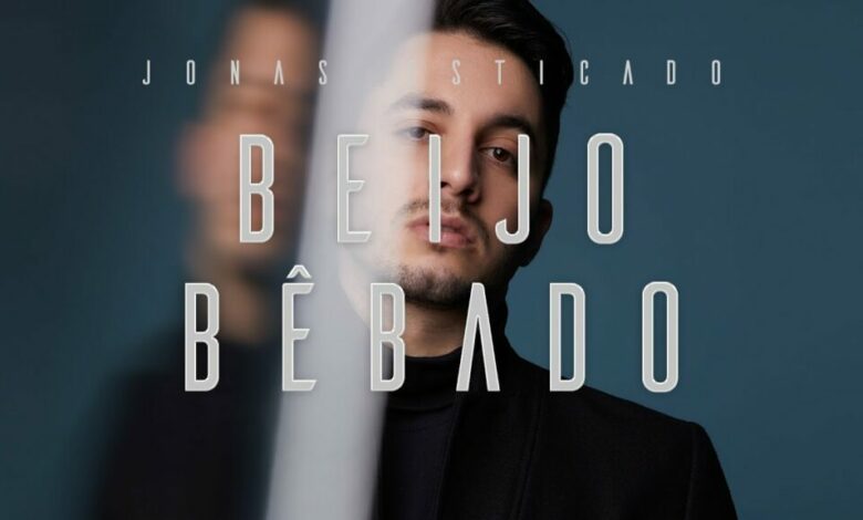 Jonas Esticado lança novo single Beijo Bêbado