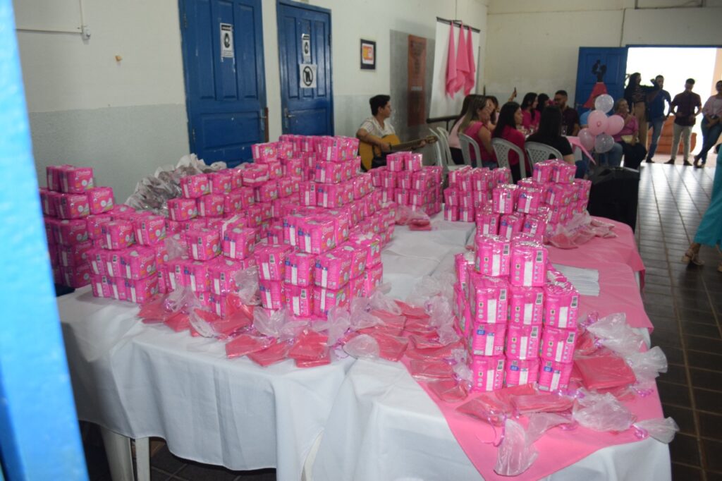Macaíba inicia distribuição gratuita de absorventes