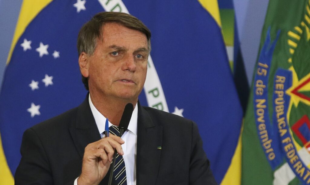 Estão contra mim diz Bolsonaro sobre institutos de pesquisa e ministros do STF