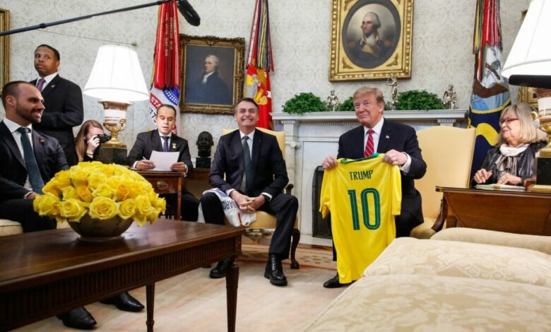 Trump declara apoio a Bolsonaro e chama Lula de lunático radical