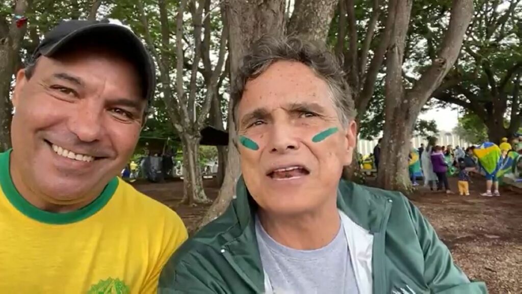 Nelson Piquet pede 'Lula no cemitério'