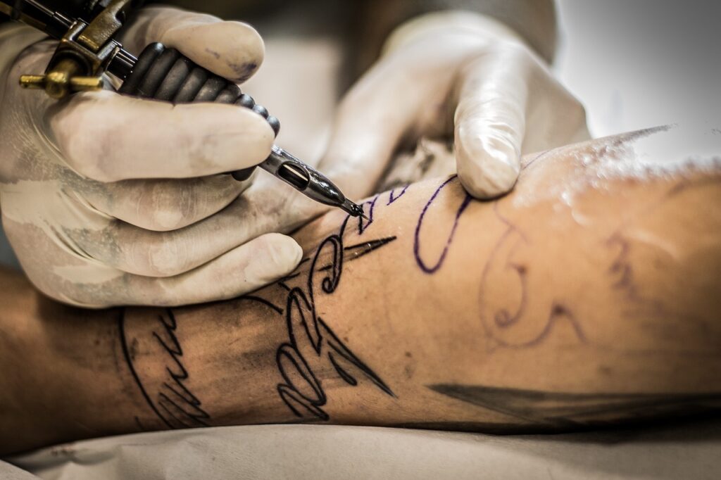 Protéticos, tatuadores e operadores de maquinário com visto EB2 nos EUA
