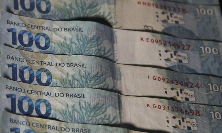 Sai Auxílio Brasil e volta Bolsa Família 2023 pagamentos começam nesta quarta