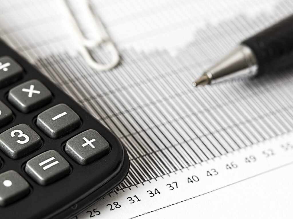Declaração de imposto de renda pode mudar para motoristas de aplicativo (Foto: Steve Buissinne / Pixabay)