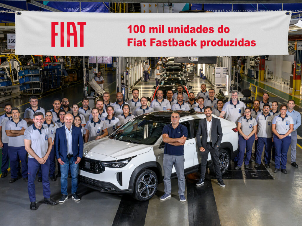 Fiat Fastback ultrapassa 100 mil unidades produzidas no Brasil ZKXYYt