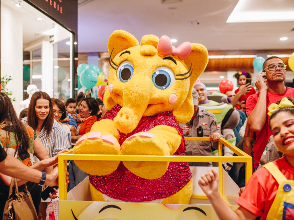 Natal Shopping celebra Mes das Criancas com festa de aniversario da Naty e programacao especial