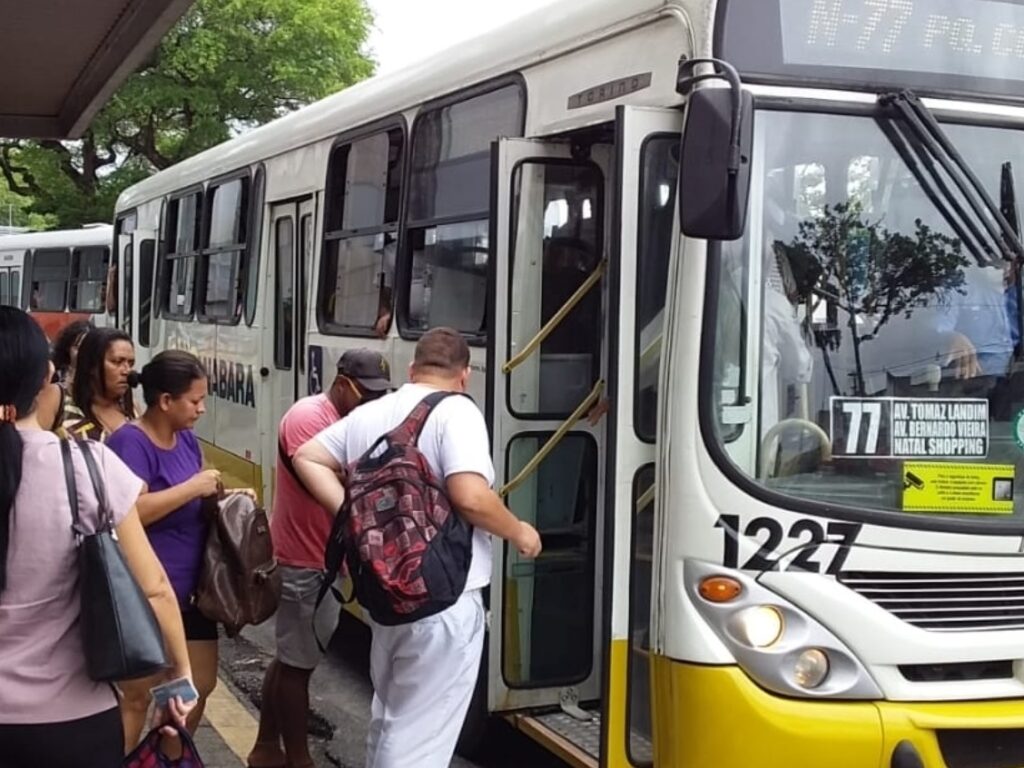 Transporte público terá reforço e será gratuito para estudantes nos dias do Enem 2024