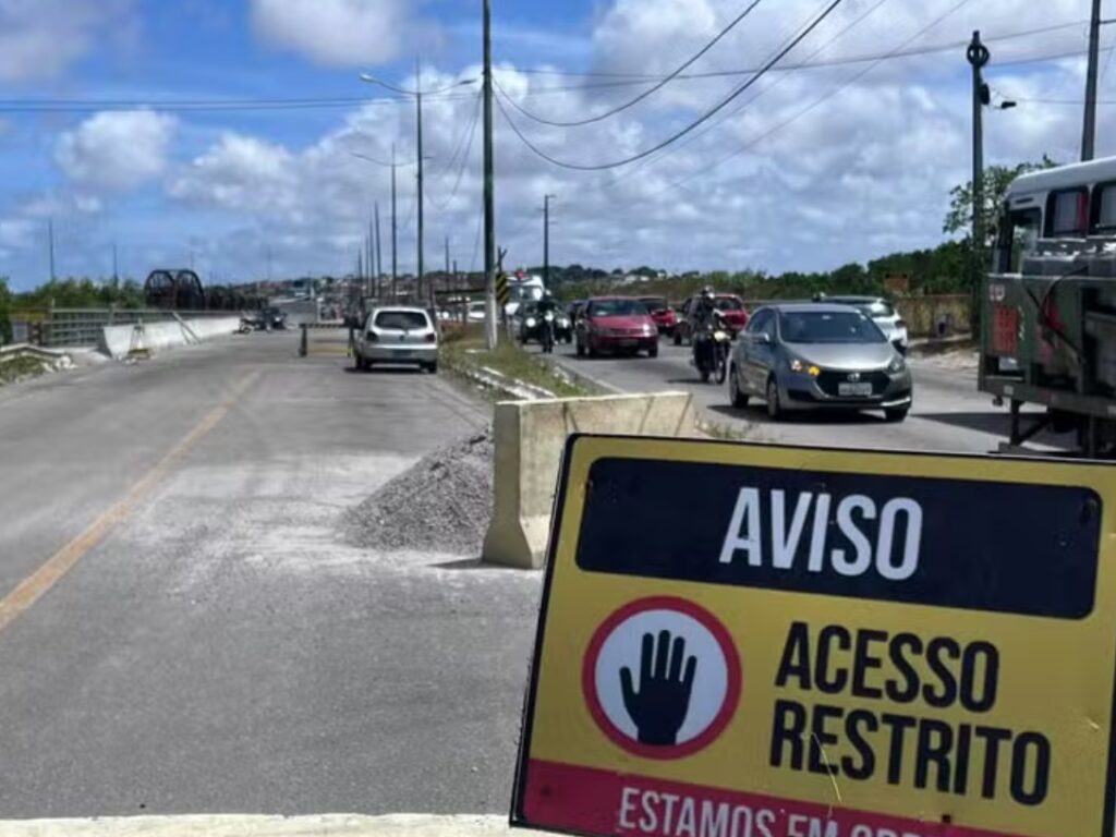 Juíza nega pedido da Prefeitura e mantém canteiro de obras em cima da ponte de Igapó