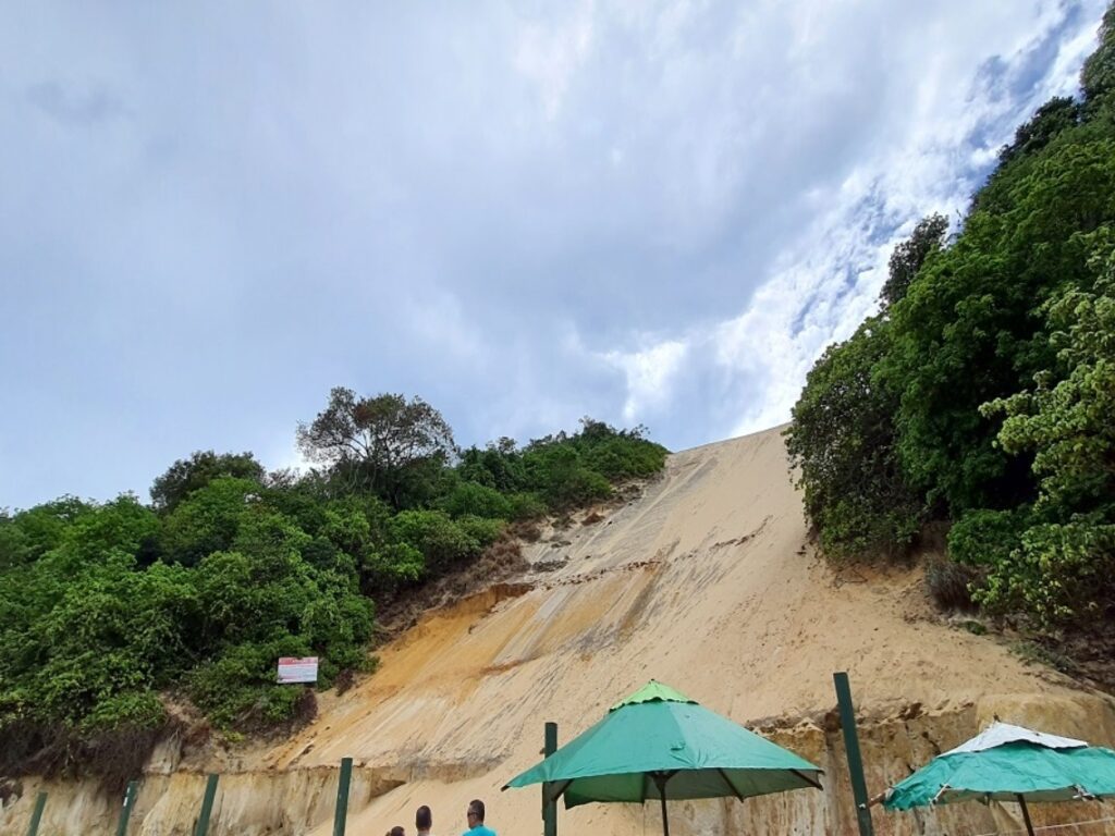 Operação desmantela rede criminosa que escondia drogas nas dunas de Ponta Negra