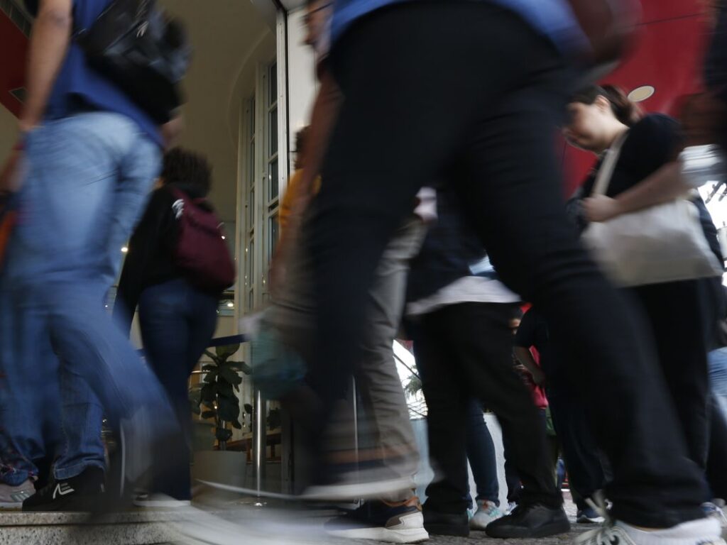 Cerca de 30 mil candidatos negros voltam a disputar vagas no CNU